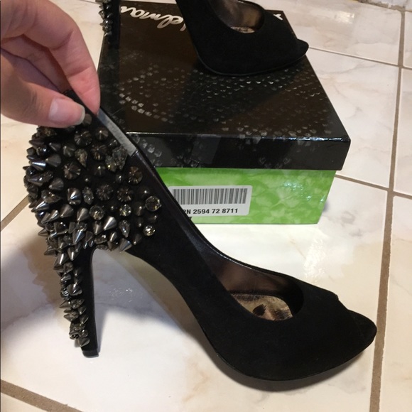 My favorite shoes but only wore once - Picture 5 of 8